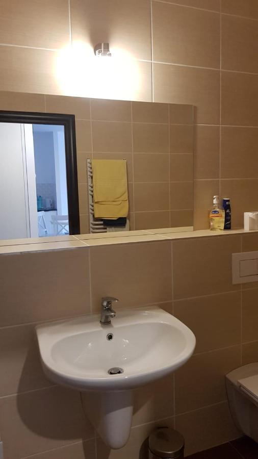Apartmentsbnb828 Brasov Bagian luar foto